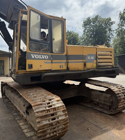 EC300